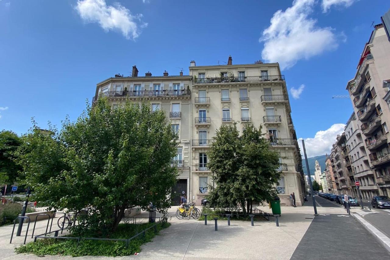 Le Téléphérique, vue Bastille, 6 pers, 300 m Gare Grenoble Esterno foto